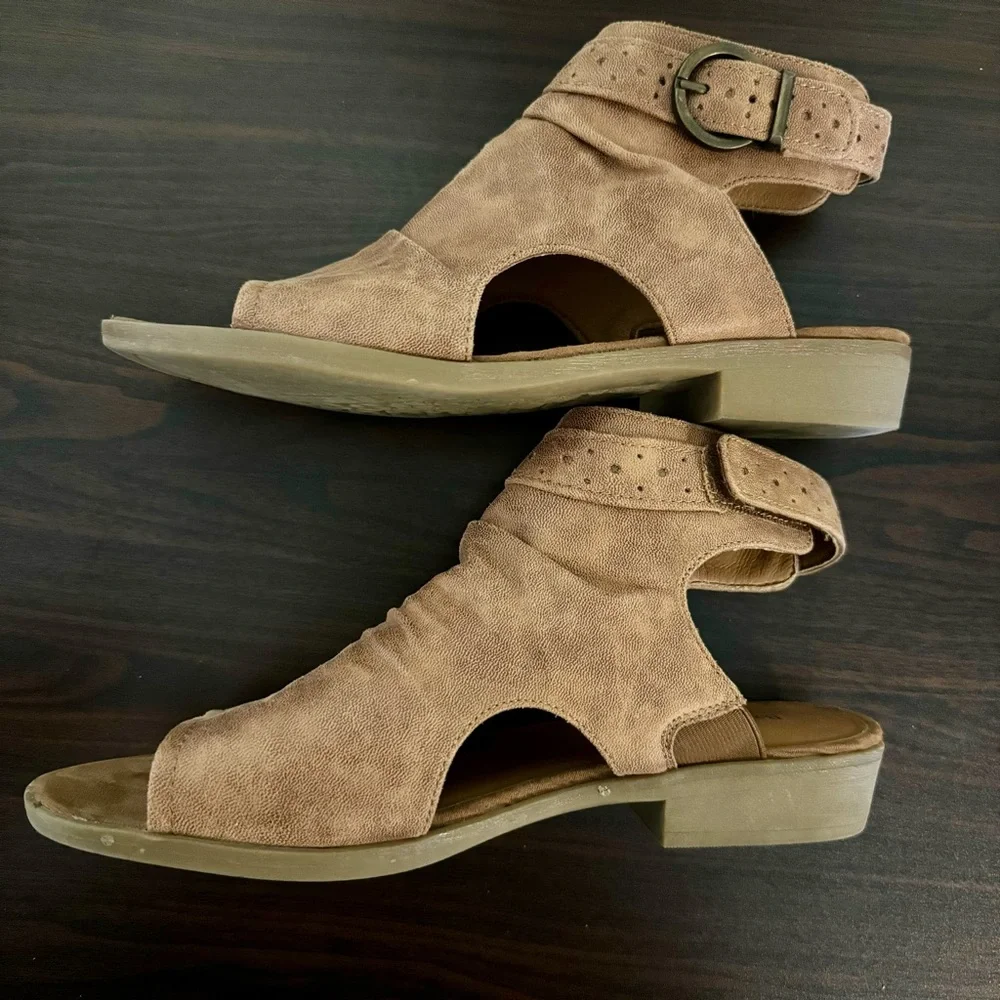 BareTraps Sheridyn Open Toe Leather Ankle Strap Sandals